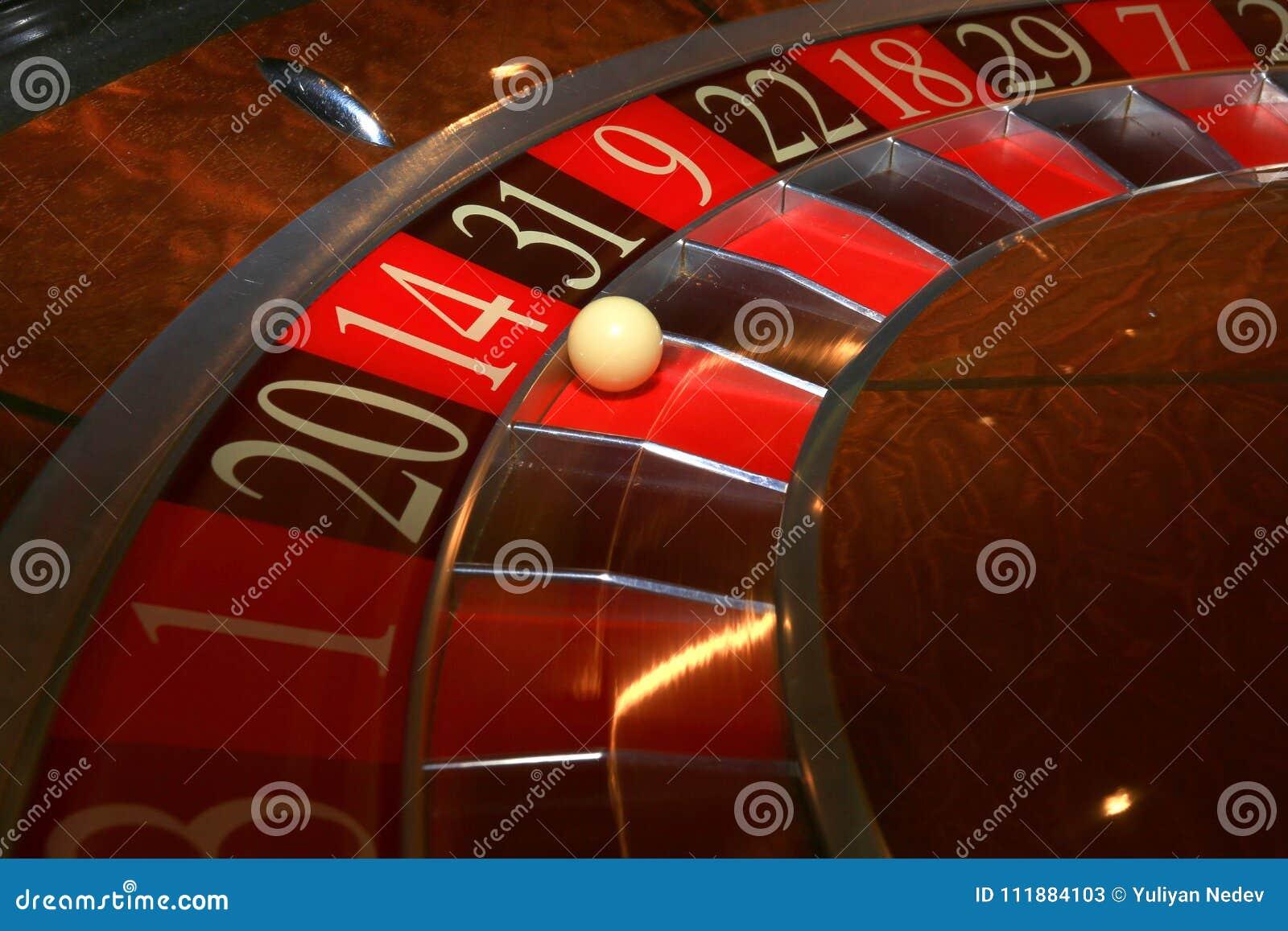 Khám phá những chương trình khuyến mãi hấp dẫn tại online casino năm 2024